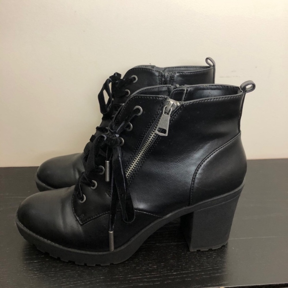 Mossimo Black Ankle Boots with Zipper